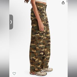 Levi’s 94 Baggy Cargo Pants